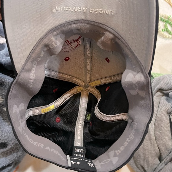 Under Armour baseball cap - Picture 2 of 2